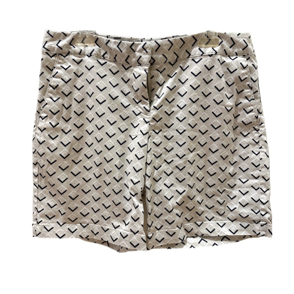 IZOD Cotton Beige Patterned Shorts with Pockets - Women’s size 4